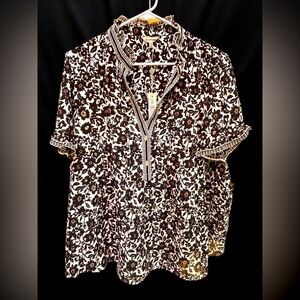 Max Studio NWT Black White Floral Top 2X Short Sleeve